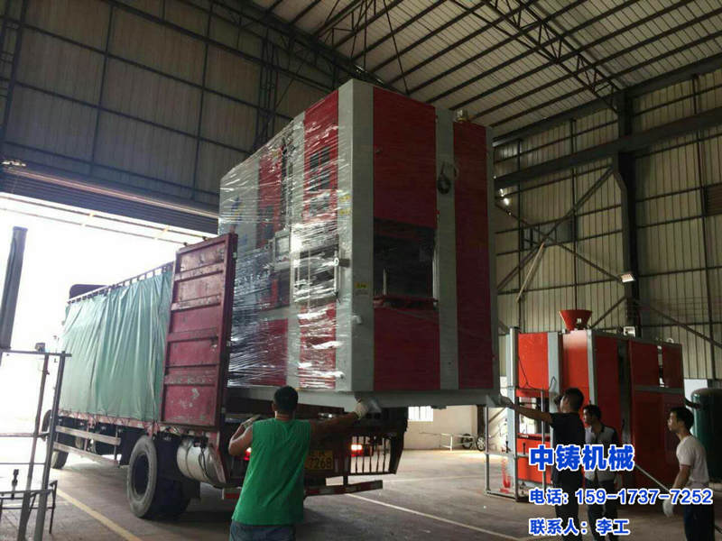 造型設備正在裝車發(fā)貨中